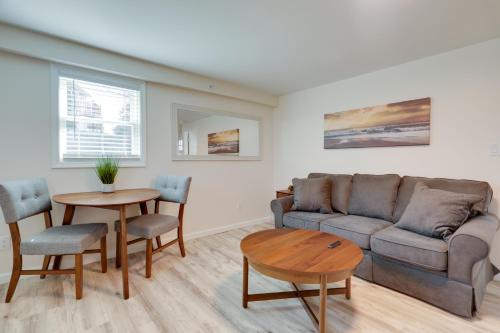 3 Mi to Onset Beach Sleek Apartment in Wareham 3 Mi to Onset Beach Sleek Apartment in Wareham