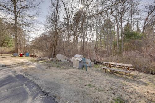 3 Mi to Onset Beach Sleek Apartment in Wareham 3 Mi to Onset Beach Sleek Apartment in Wareham