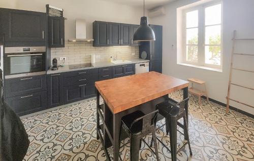 virtuve, Cozy Home In Maureilhan in Maureilhan