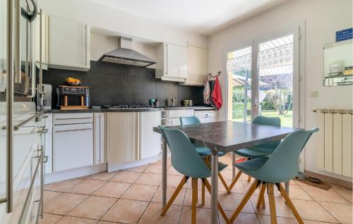 Kitchen, Stunning Home In Saint-Raphael in Vallon de Coste
