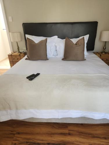 The Hills at 1 Meeu The Hills at 1 Meeu