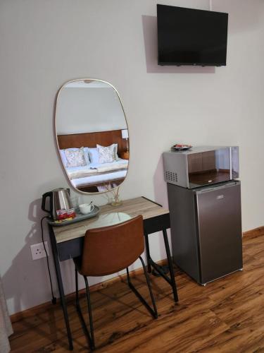 The Hills at 1 Meeu The Hills at 1 Meeu