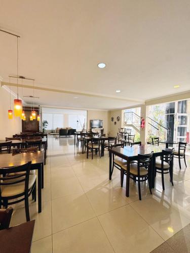 Pub/Lounge, Hotel Aire de Patagonia in Rio Gallegos