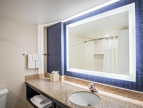Fairfield Inn by Marriott Bangor - image 9
