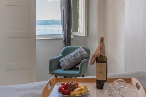 周邊環境, Ocean front apartment with stunning view in 加菲薩