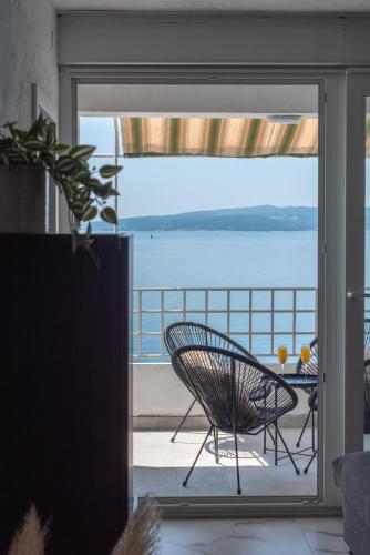 周邊環境, Ocean front apartment with stunning view in 加菲薩