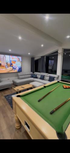 Silverwood Luxury Lodges & Bistro Barn - image 11