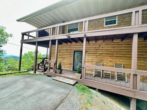Exterior view, Graceful Smoky Retreat Hot Tub Incredible Views near Forbidden Caverns