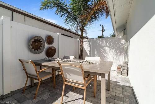 Sand And Sea Bungalow - image 5