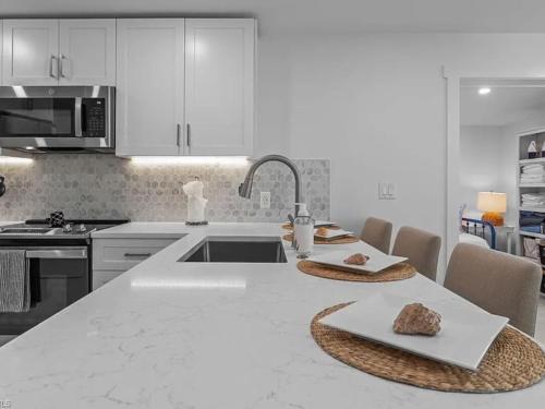 Sand And Sea Bungalow - image 4