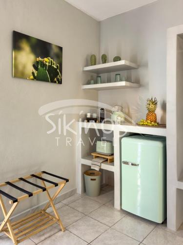 Galini Rooms Sikinos Travel in Alopronia (Sikinos)