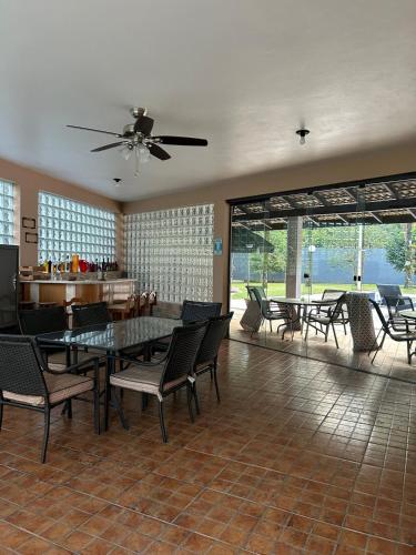 Casa Aconchegante Marina Guaruja in Pereque