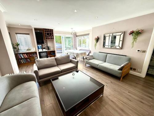 Immanuel House - Modern Luxury Victorian Home 1872 - Free Parking & SuperFast Fibre Optic WiFi, Edinburgh (photo 6)