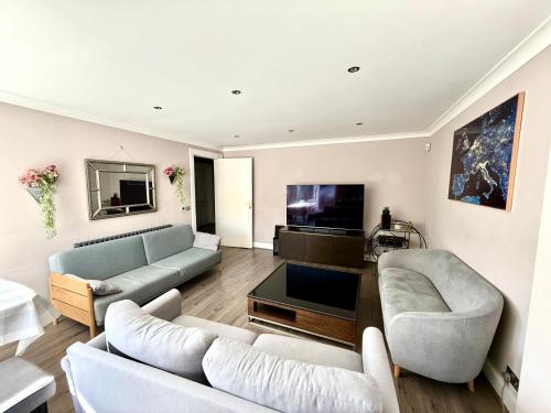 Immanuel House - Modern Luxury Victorian Home 1872 - Free Parking & SuperFast Fibre Optic WiFi, Edinburgh (photo 5)
