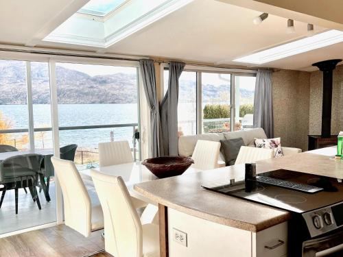 Peachland Beach Resort