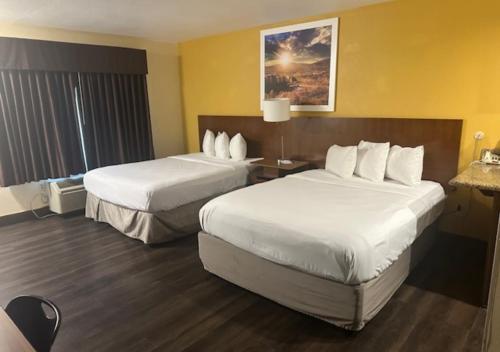 Days Inn by Wyndham Mission Valley Qualcomm Stadium/SDSU - image 6