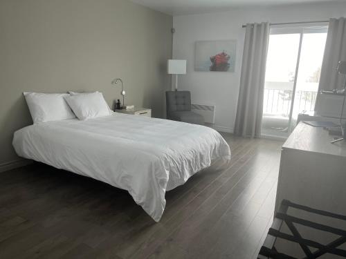 Queen Room with Sea View