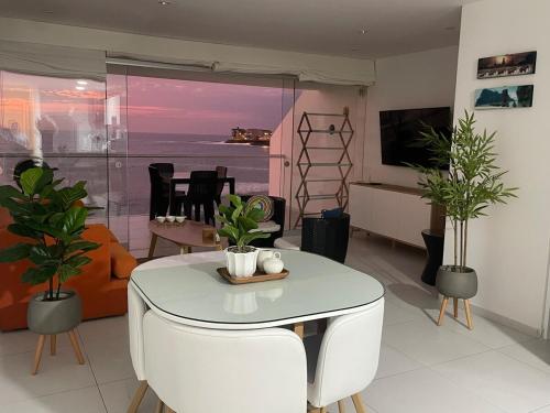 Beautiful Apartment 1st ROW - Unsurpassed View