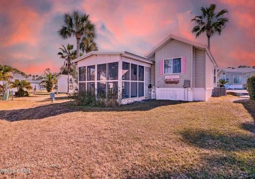 Enjoy your quiet vacation at Butler's Beach Retreat!