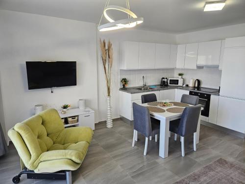 편의 시설/서비스, Cozy apartment at Thalassa Beach Resort, Northern Cyprus in 보콜리다