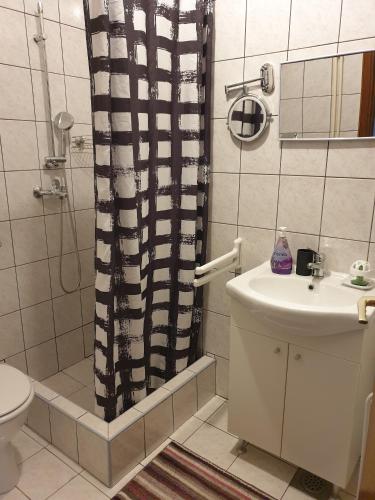 Apartments and rooms with parking space Krk - 13553 - image 9