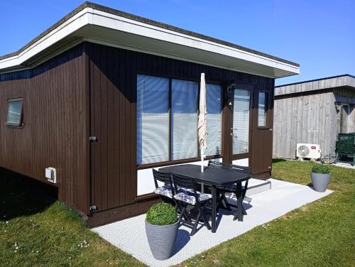 2 bedrooms, 2 beds