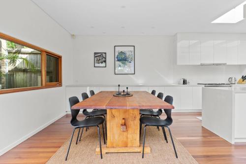 Facilities, Charming Annandale Retreat in Glebe