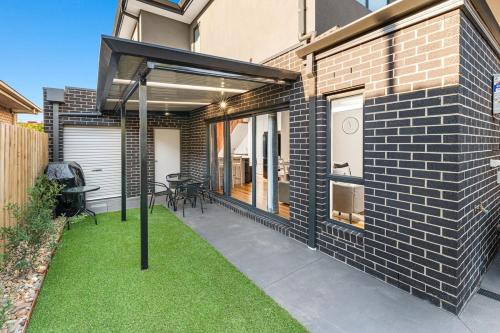 Modern Home in Fawkner in Fawkner