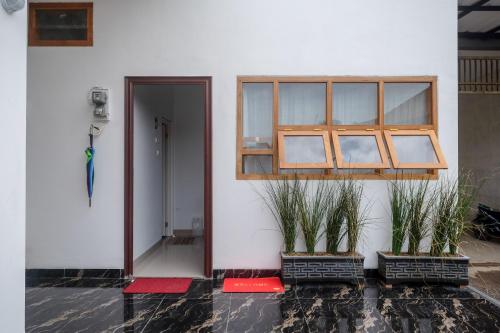 Exterior view, RedDoorz Plus near Alun Alun Kota Blora in Blora City