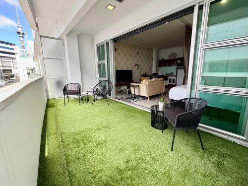 Viaduct apartment with a balcony by Zodiak Stays, Auckland (foto 3)