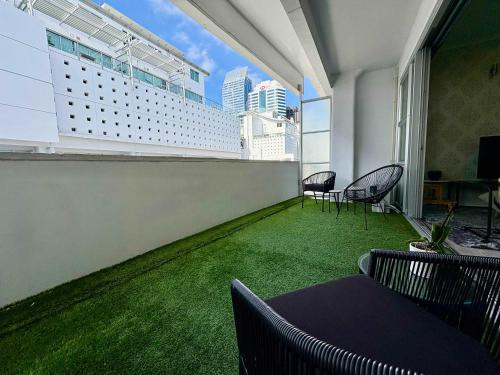 Viaduct apartment with a balcony by Zodiak Stays, Auckland (foto 10)