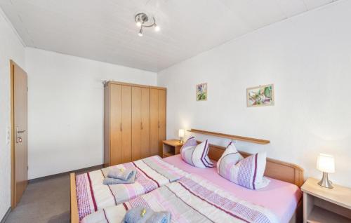 Three-Bedroom Holiday Home in Strohn - image 12