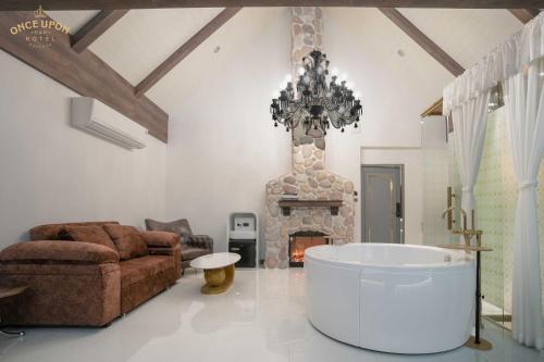 Family Room image 6
