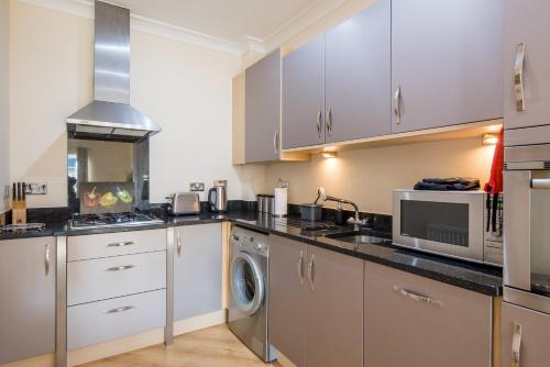 廚房, 隆沃斯大道坎姆斯德酒店 (Camstay Longworth Avenue) in 聖安德魯斯堂區