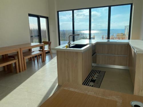 廚房, 海被子民宿 (Sea Quilt Bed and Breakfast) near 澎湖水族館