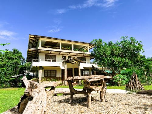 Exterior view, Sandybridge Eco Farm at Relly's Restaurant near Sabang Beach