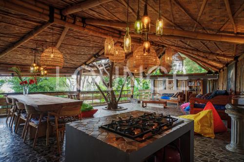 Shared lounge/TV area, Rumah Lereng Bandung in Cibiru