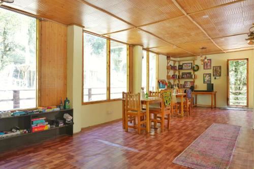Viesnīcas āriene, Ailyak Stays and Cafe, Shoja, Jibhi in Jibhi