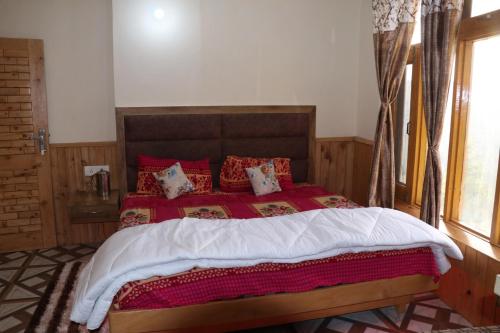 Conara Resort Lake View in Pynursla