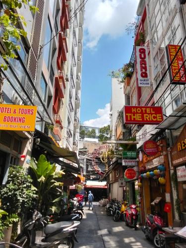 KHÁCH SẠN LINH - SAIGON - Bui Vien Walking Street, Ho Či Minovo Město