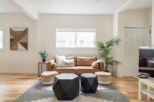 Light-filled Modern Farmhouse near Cap Hill wYard – khách sạn tại Squire Park