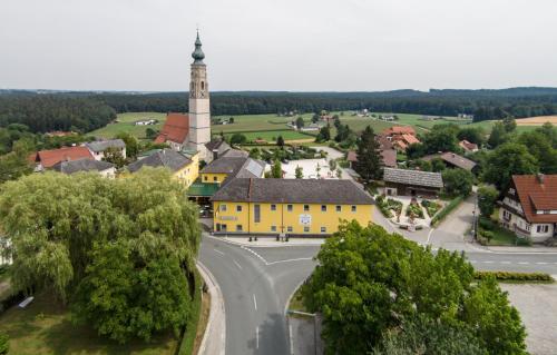 Stiftsgasthof Hochburg