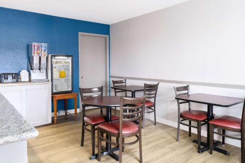 อาหารและเครื่องดื่ม, เดย์ อินน์ บาย วินด์แฮม อาร์ดมอร์ (Days Inn by Wyndham Ardmore) in อาร์ดมอร์ (OK)