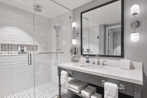 The Seabird Ocean Resort & Spa, Part of Destination Hotel by Hyatt in Oceanside, USA