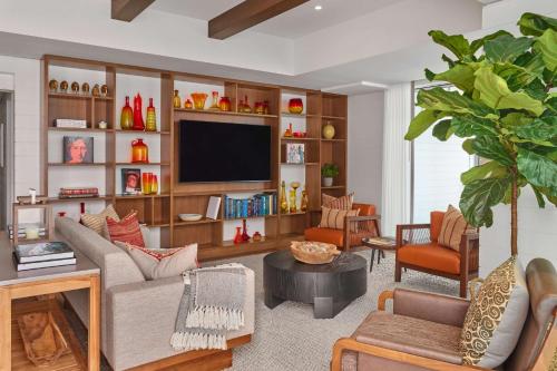 2 bedrooms, 3 beds