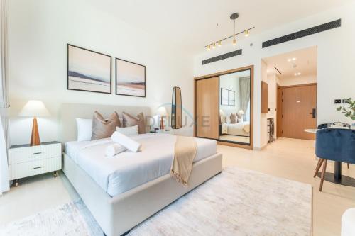 Studio Near Dubai Autodrome & Trump Golf Club, Binghatti Amber, JVC By Deluxe Holiday Homes, Dubaï (photo 6)
