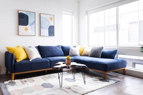 Walk to Restaurants from a Designer Cap Hill Home – khách sạn tại Squire Park