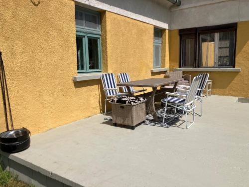 สวน, Julesence apartman Lesencetomaj in เลเซนเชโตไม