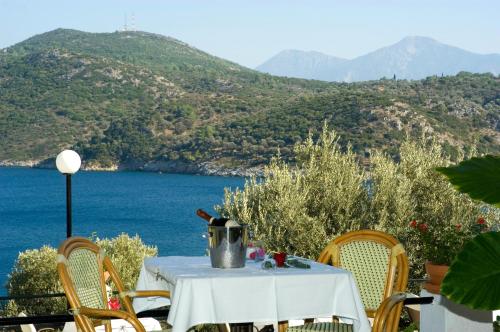 Kerveli Village Hotel - 레스토랑