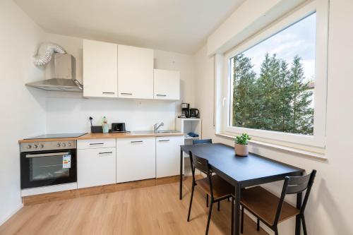 廚房, BackHome - BUSINESS&FAMILY - TOP LAGE, Parkplatz, Balkon, Waschmaschine, Netflix, 90qm, 24h Checkin  in 巴克南